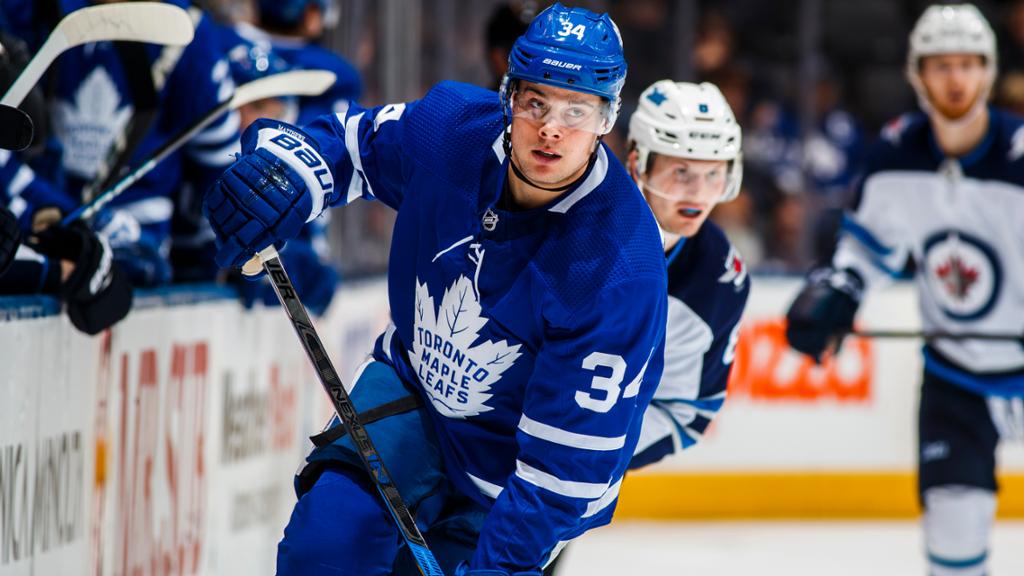 Auston Matthews brukte nok en gang kreftene for å hjelpe laget til å vinne